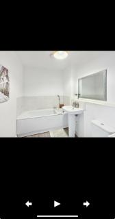 Spacious double room with king size bed - Alresford - 9