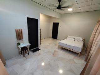 Homestay 39 Private Pool Perak - Tanjung Rambutan - 3