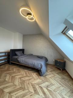 Two-Bedroom Bliss - Sofia - 9