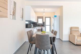 Luxurious House Jaubelli - 1