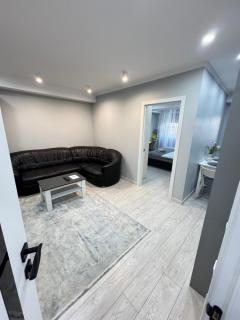 White Full Apartment Near AirPort - Chişinău - 2