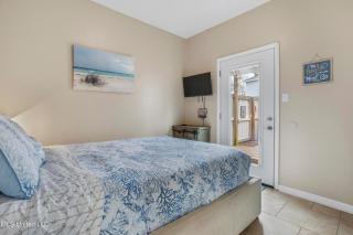 Sunset Beach Hideaway - Gulfport - 3