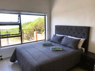 Cosy Ten-Sleeper Home by the Ocean - Franskraal - 7