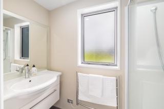 Townhouse close to CBD with onsite parking and garaging - Christchurch - 2