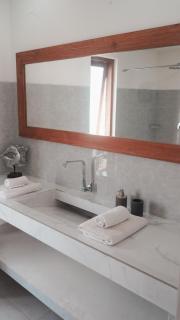 Canggu 4 Bed Family Villa with 360 Rooftop Views - Canggu - 5