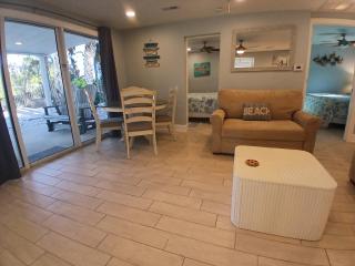 Stingray - Intimate Quaint on Imperial River 1.4 mi. 2 Beach - Bonita Springs - 5