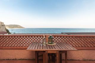 C22 Beachfront Villa - SPA BATH, POOL, PRIVATE BEACH, PARKING FREE - Marina dʼAndora - 0