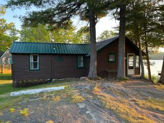 Paddler's Rest Lakeside Cabins and Motel - Long Lake - 9