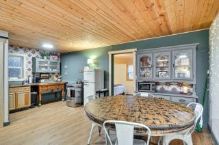 Hike, Ski and Explore Rhododendron Forest Retreat! - 2