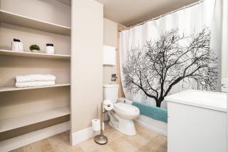 Rogers Place King Bed Studio in Downtown Edmonton - Edmonton - 7