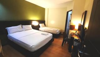 Lorenzzo Suites Hotel Makati - 6