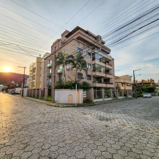 Apto El shadday 203 /150 metros do mar. - Bombinhas - 0