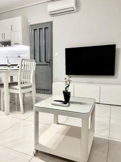 BlueLine apartment 3 - Loutraki - 1