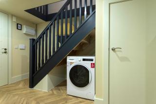 Central Prestige - Rose Platinum Properties - Central Station - 5