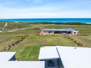 Whale Haven - Warrnambool - 1