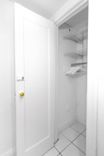 Midtown Luxe Retreat in the Heart of New York City, Steps to Central Park, Subway & Bloomingdale Shopping - New York - 3