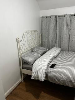 AT Apex House S - Dagenham - 5