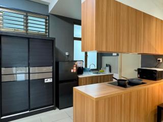 Palazio Game-Room Tebrau Ikea Toppen Austin 4-6pax - 7