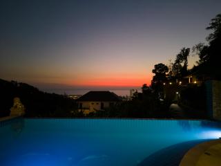 Karon Bliss: 4 Bedroom Haven - 4