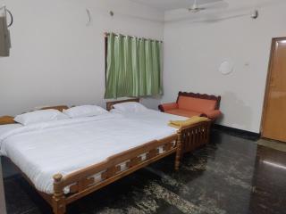 Vasantham Home Stay - Satyamangalam - 7