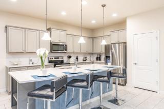 Last Minute Disney Getaway! Private Pool, Hot Tub & Games Room. Book Now! #38946 - Kissimmee - 4