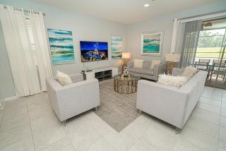 Last Minute Disney Getaway! Private Pool, Hot Tub & Games Room. Book Now! #38298 - Kissimmee - 0
