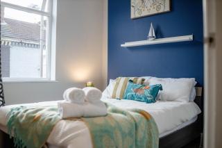 The Shamrock Stadium Side Retreat - Spacious House - Free Parking - Liverpool - 0