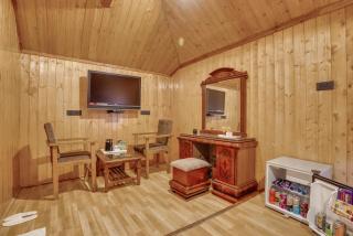 Marina Drung Waterfall By Stay Pattern - Gulmarg - 8