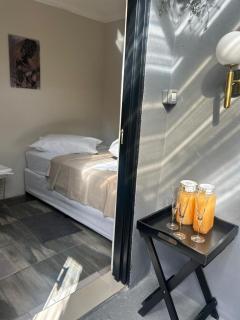 Honey Rest'a Guesthouse - 2