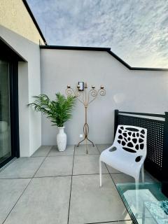 Blue Balconie Suite - free parking - WiFi - 2