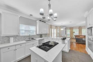 Spacious 6BR Getaway Near Houston's Best home - Houston - 9