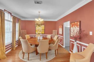 Spacious 6BR Getaway Near Houston's Best home - Houston - 8
