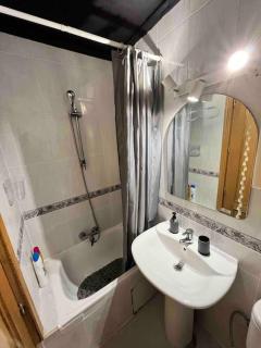 apartamento lowcost para 2 personas 10 min de Atocha - 1