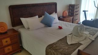Muri Beach Resort - 8
