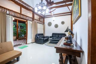 2-Bedrooms Villa Dalem Ksatrian Sleman Country Inn Yogyakarta Near Merapi Mountain - Pakem - 4