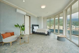 Панорамная квартира на первой линии моря Skyline Resort, Becici, Budva - Bečići - 3