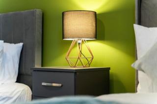Elegant Retreat - Sleeps 8 - Free Parking - Contemporary Home - Nottingham - 2