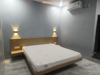 Hotel Kanhaiya & Restaurant - - 2