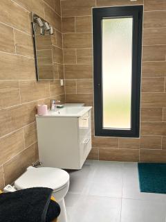 Chambre indépendante RDC avec SdB, WC et parking - 8