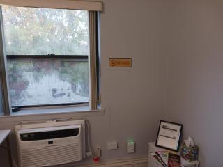 Comfy Room in Fresh Meadows - 3