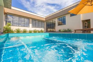 Charmosa Casa c/ 3 suítes e Piscina com Hidro - Caldas Novas - 1