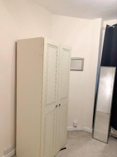 Neat double room available in a 2 bedroom flat - Johnstone - 1