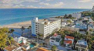 Casa Roselle 3 Bedrooms - Hollywood - 0
