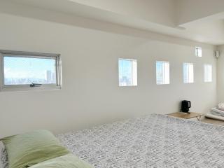 Shinjuku Kabuki Youth Hostel#New Sunshine Room#50 second walk from Higashi Shinjuku subway#Automatic locking door at entrance#新宿1 - 4