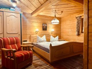 Almbrünnerl die Almhütte auf der Raffner Alm - Ruhpolding - 8