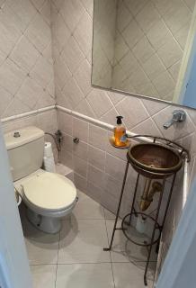 Spacious 2-Bedroom Condo Steps from Gordon Beach in Tel Aviv-Yafo - Tel Aviv - 3