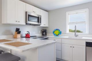 Sherman Cottage on the Beach - 9