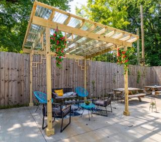 7minutesdowntown2bedroom3queenbed - 3