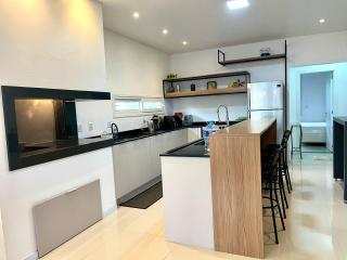 Casa de Praia Nova em Mariluz com Suíte! - 2