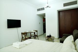 Cozy Private Studio -Near Beach -City View -Downtown Sharjah - Pool & Gym - 3